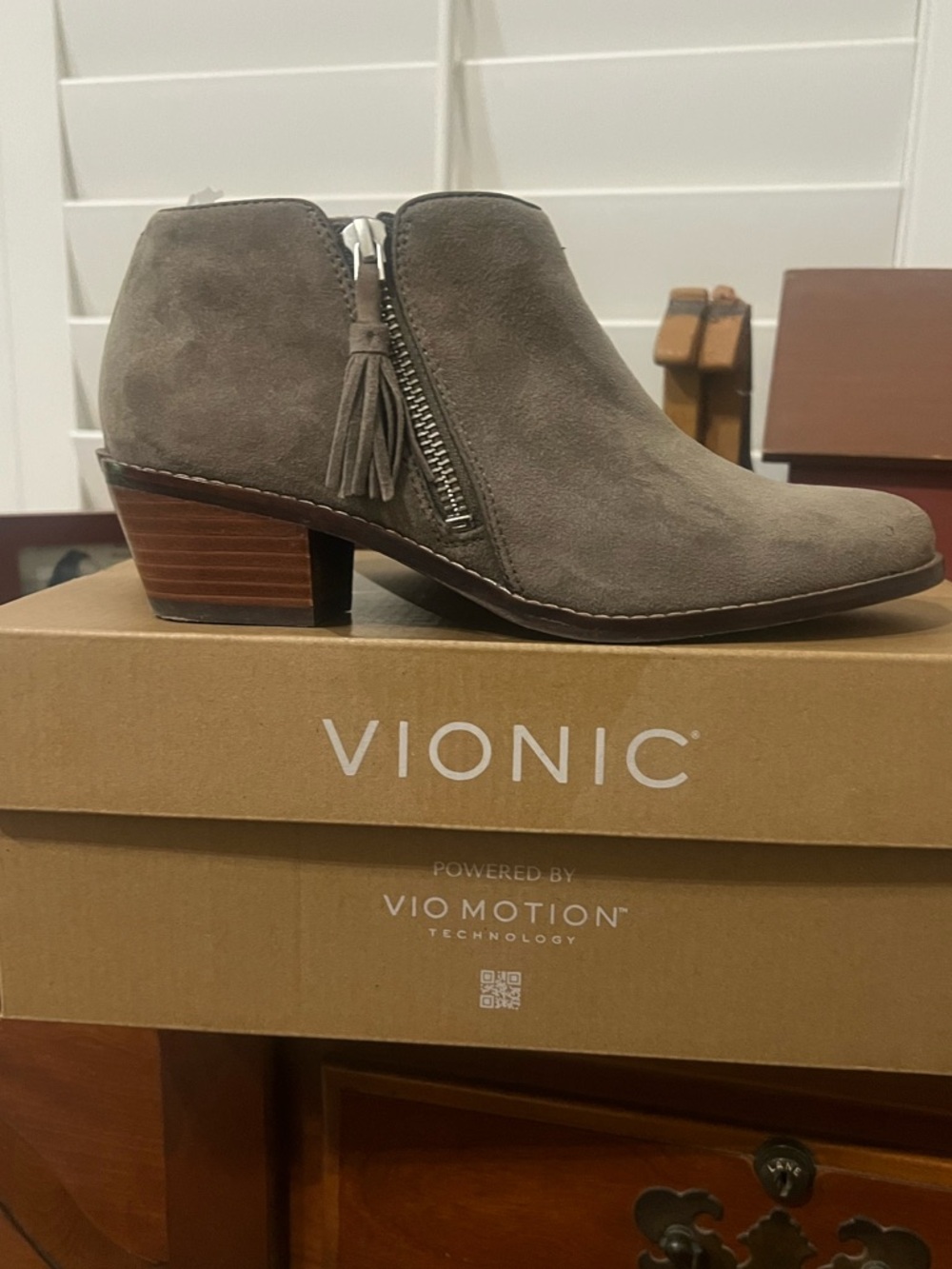Vionic Taupe Suede Ankle Bootie with Tassel Zip New in box